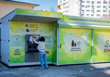 Kaucja: automaty zwrotne sprawdzają się w różnych formatach handlu