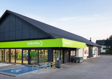 Stokrotka wzmacnia rentowność i zmienia właściciela