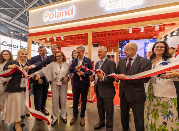 KOWR promuje żywność polską na targach FHA w Singapurze