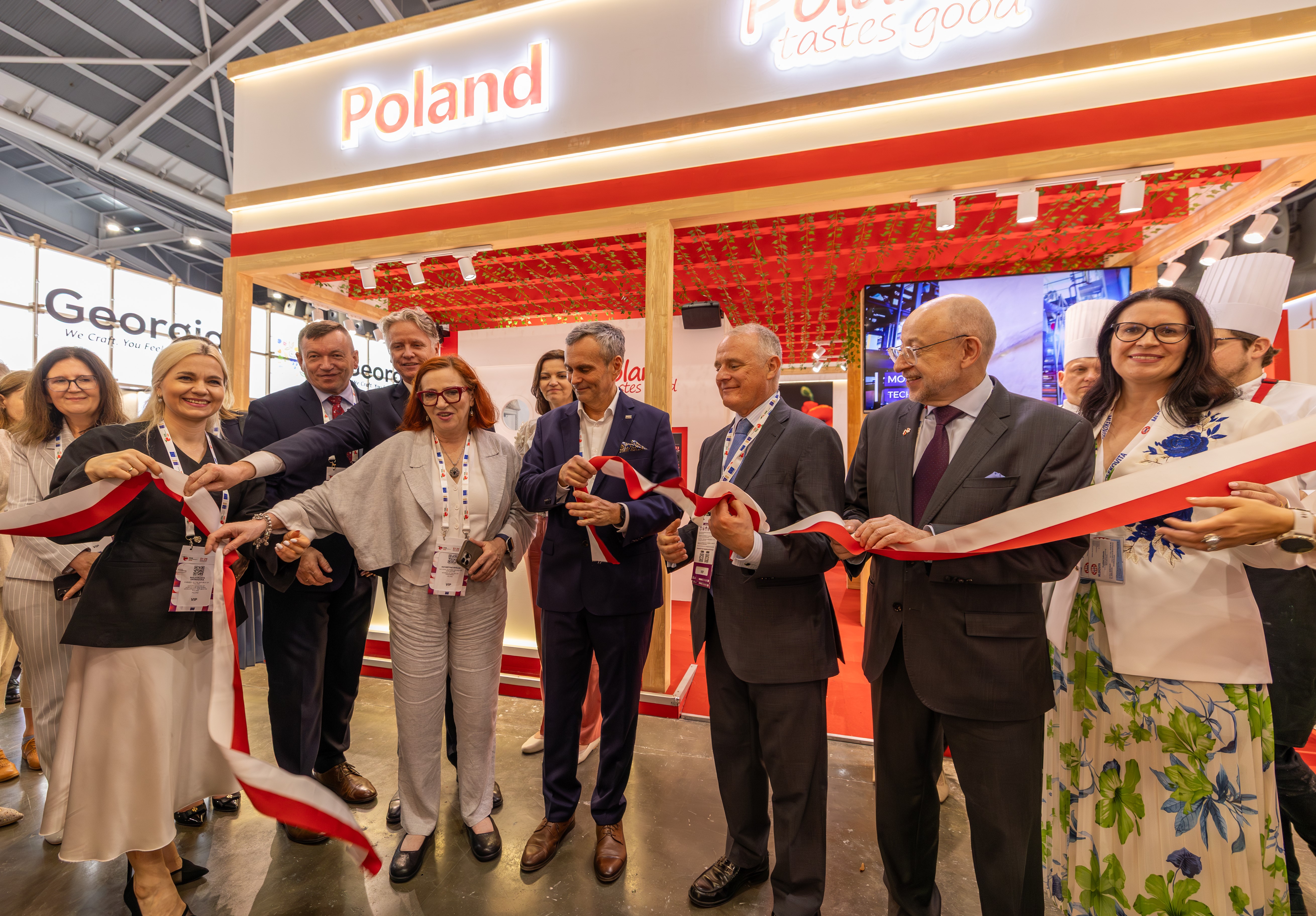 KOWR promuje żywność polską na targach FHA w Singapurze