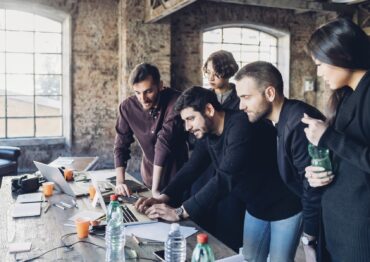 Zakładanie firmy krok po kroku – dlaczego wsparcie biura rachunkowego jest kluczowe?