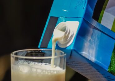 Co z płynnym jedzeniem w kartonach? Jest apel do rządzących w sprawie recyklingu