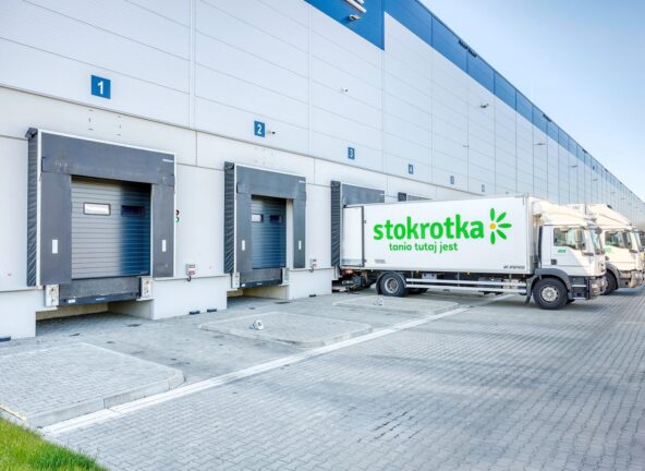 Stokrotka rozwija sieć logistyczną i otwiera magazyn na Pomorzu