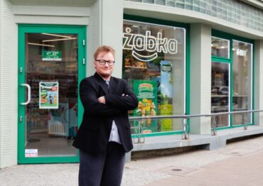 Ile jest sklepów sieci Żabka w Polsce? Padła kolejna bariera