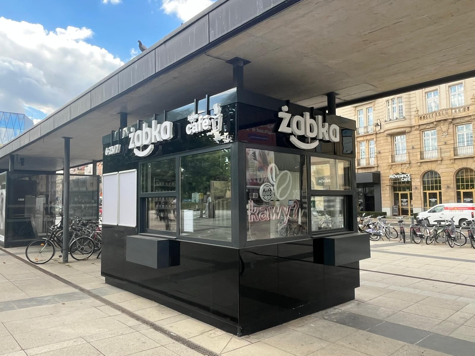 Najmniejsza Żabka w Polsce we Wrocławiu. Będzie działać jak kiosk