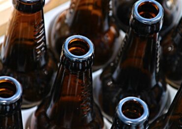 Wyraźny spadek wpływów z akcyzy od alkoholu etylowego i piwa. Ministerstwo Finansów zaskoczone