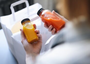 Wzrost opłaty cukrowej podniesie ceny napojów owocowych i uderzy w polskich sadowników
